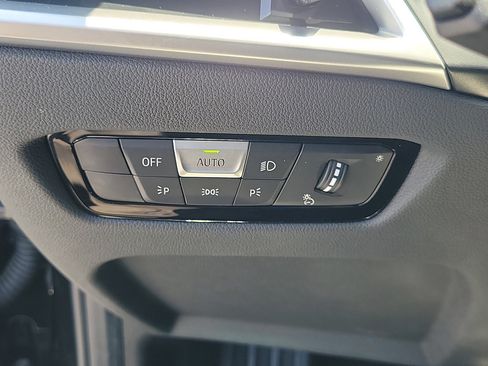 Used 2026 BMW 330i Sedan w/ Premium Package RWD image 22