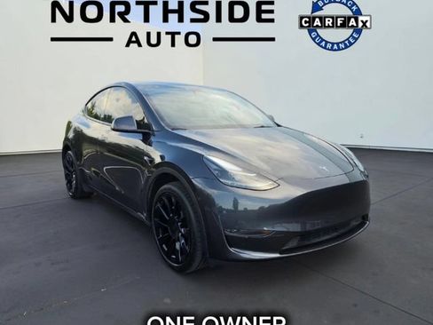 Used 2024 Tesla Model Y 2WD image 1