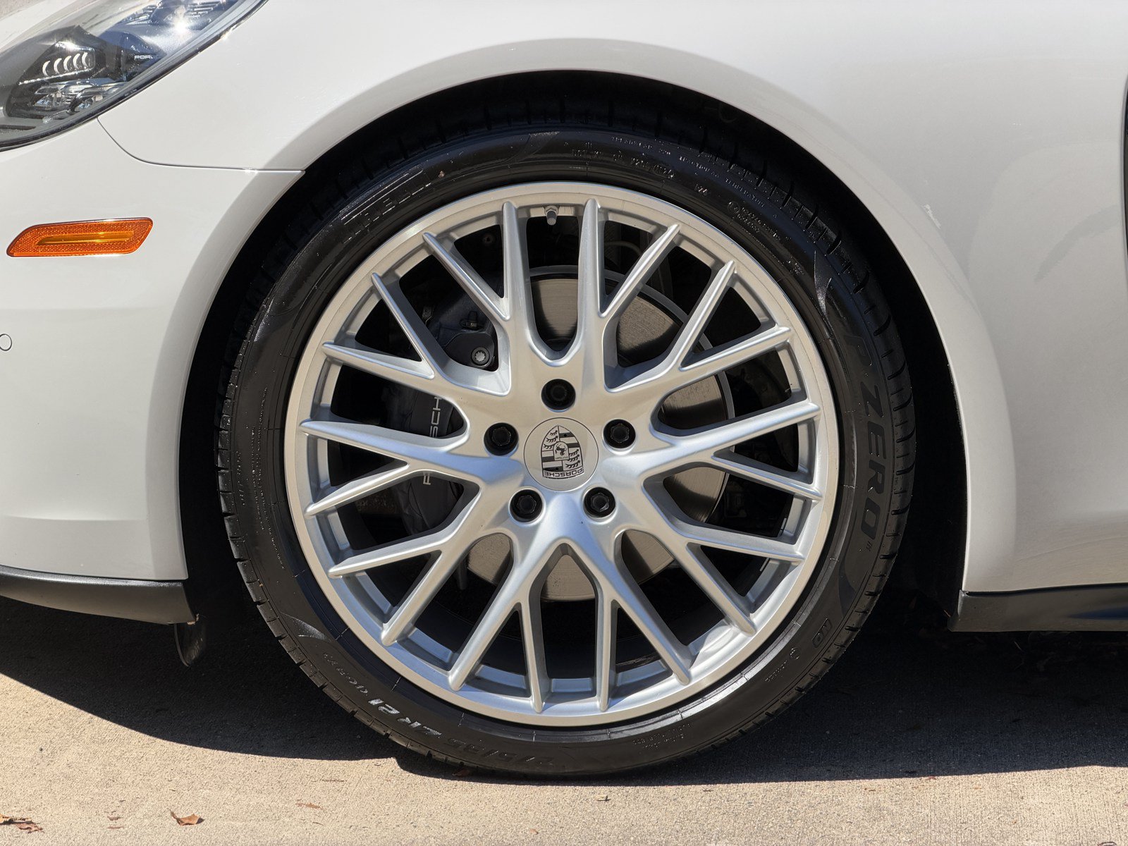 Used 2018 Porsche Panamera 4 AWD/4WD image 11
