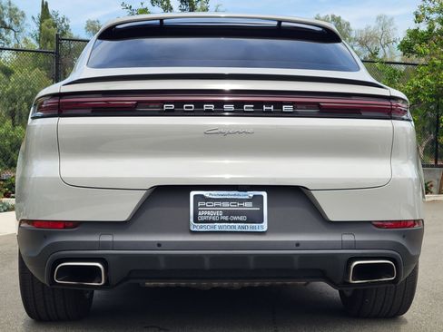 Used 2025 Porsche Cayenne Coupe image 6