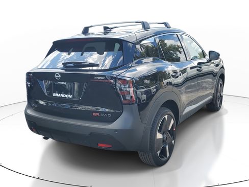 New 2026 Nissan Kicks SR w/ Cold Weather Package AWD/4WD image 7