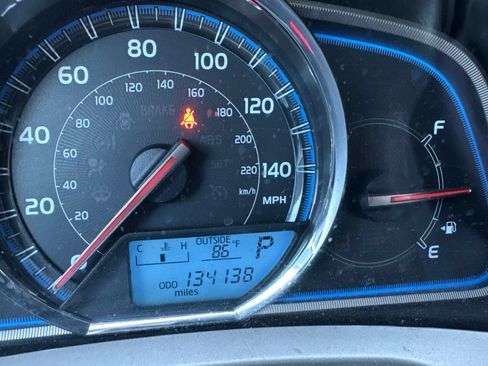 Used 2013 Toyota RAV4 Limited AWD/4WD image 8