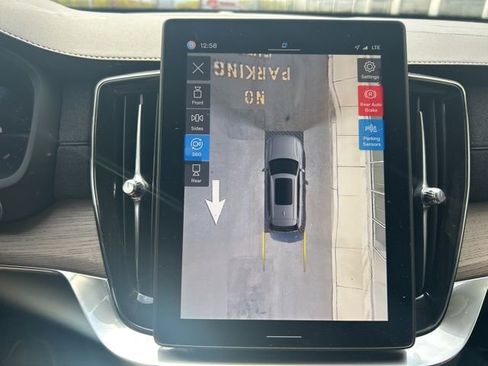 Used 2025 Volvo XC90 B6 Plus AWD/4WD image 24