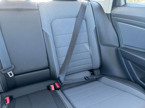 Used 2025 Volkswagen Jetta SE image 36