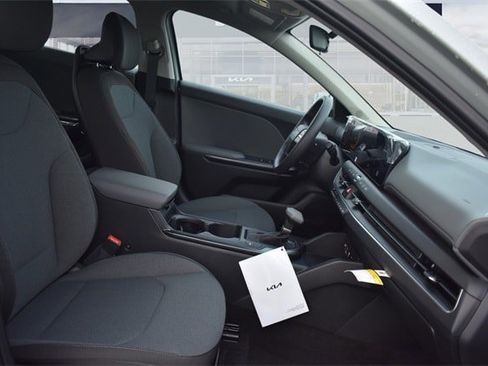 New 2025 Kia K4 LXS image 12