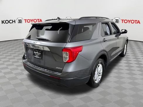 Used 2024 Ford Explorer XLT AWD/4WD image 8