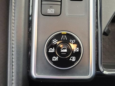 Used 2023 Nissan Pathfinder SL w/ SL Premium Package AWD/4WD image 23