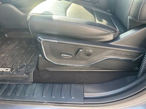 Used 2023 Ford F150 Lariat w/ Equipment Group 502A High AWD/4WD image 17
