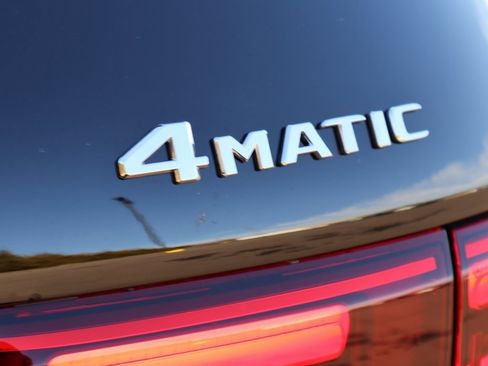 New 2026 Mercedes-Benz GLB 250 4MATIC image 9