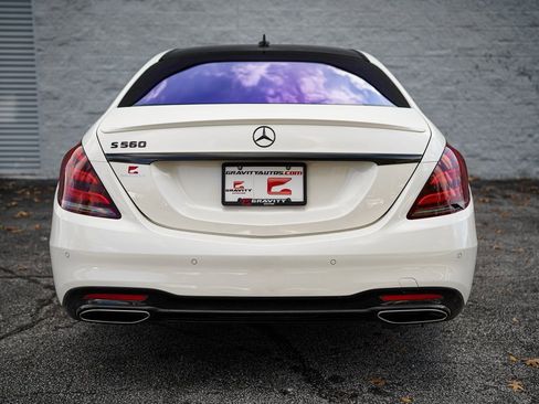 Used 2018 Mercedes-Benz S 560 Sedan w/ AMG Line Exterior image 13