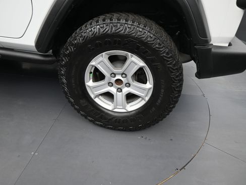 Used 2021 Jeep Wrangler Willys image 17