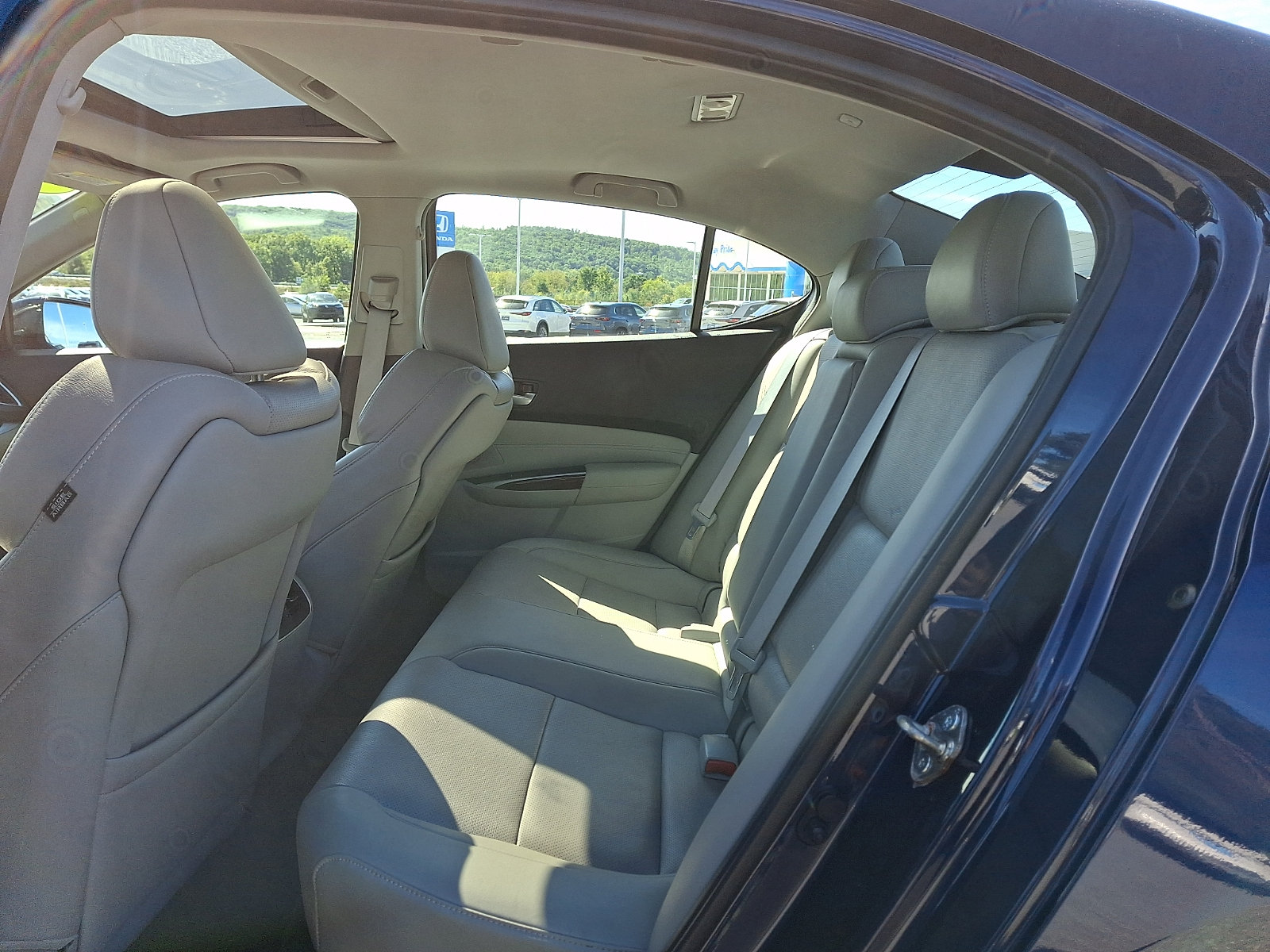 Used 2017 Acura TLX w/ Advance Package AWD/4WD image 11