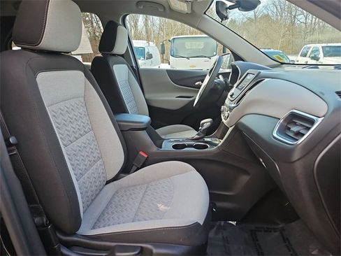 Used 2022 Chevrolet Equinox LS w/ LS Convenience Package image 27