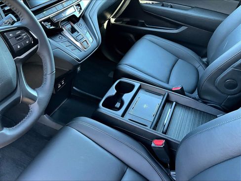 Certified 2026 Honda Odyssey EX-L image 18