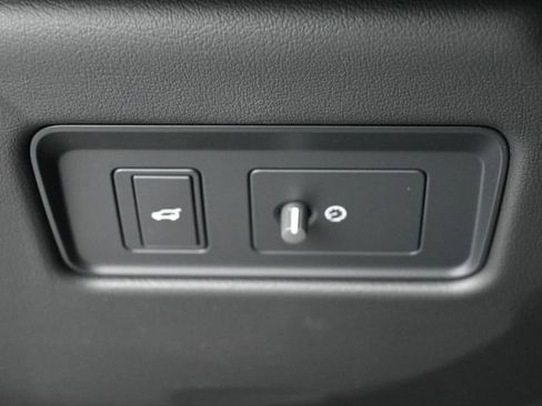 Used 2026 Jaguar F-PACE R-Dynamic S image 35