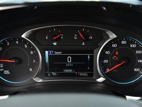 Used 2018 Chevrolet Traverse LT image 12