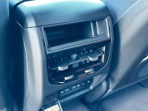 New 2026 Jeep Grand Cherokee Limited w/ Limited Altitude Package image 18