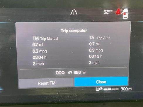 Used 2023 Volvo XC60 B5 Core w/ Protection Package Premier FWD image 12