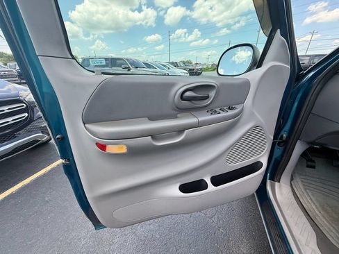 Used 2000 Ford F150 XL RWD image 11