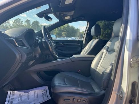Used 2022 Buick Enclave Premium FWD image 7
