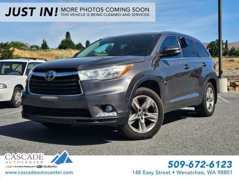 Used 2016 Toyota Highlander Limited Platinum AWD/4WD image 1
