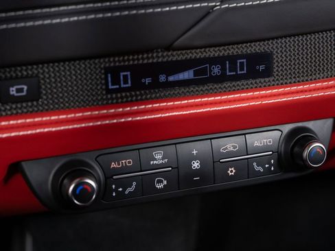 Used 2020 Ferrari F8 Tributo RWD image 30