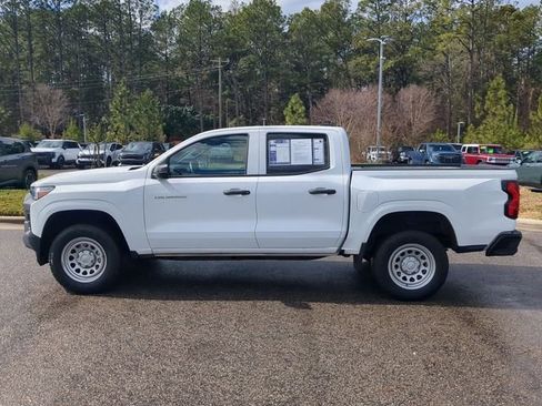 Used 2024 Chevrolet Colorado W/T image 7