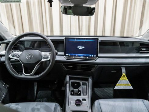 New 2026 Volkswagen Tiguan SE image 14