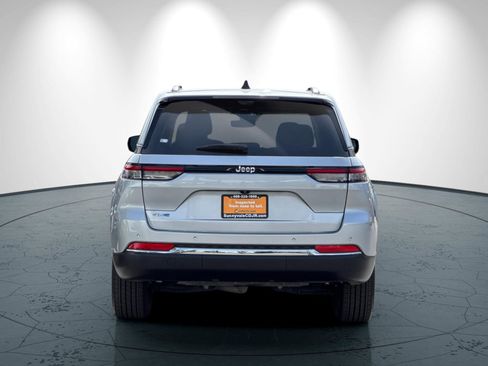 Used 2022 Jeep Grand Cherokee Limited 4xe w/ Luxury Tech Group II image 5