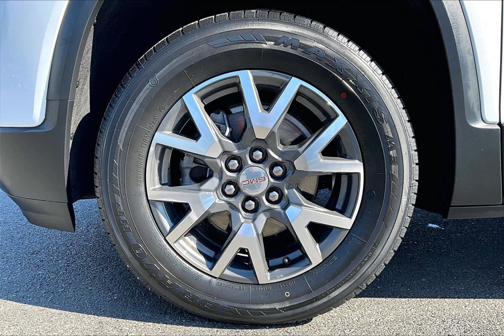 Used 2023 GMC Acadia SLE FWD image 35