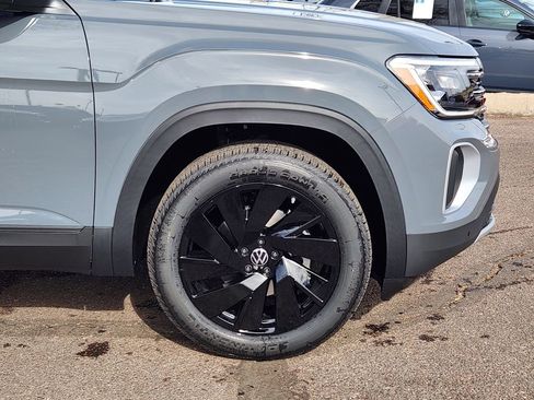 New 2026 Volkswagen Atlas SE image 29