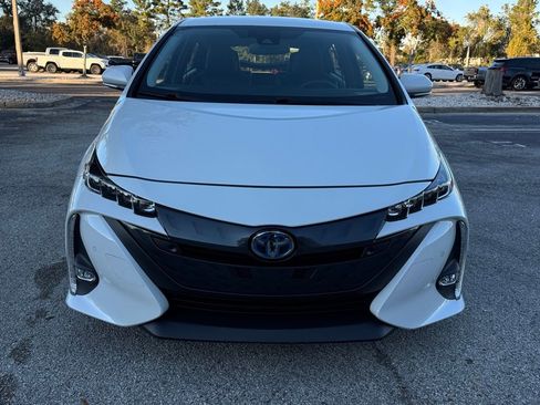 Used 2017 Toyota Prius Prime Advanced image 2