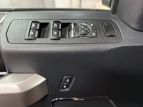 Used 2022 Ford F250 Lariat image 18