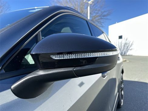 New 2026 Volkswagen Tiguan SE R-Line image 10