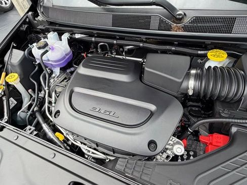 New 2026 Chrysler Pacifica Select AWD/4WD image 26