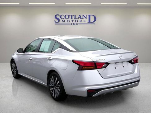 Used 2024 Nissan Altima 2.5 SV FWD image 8
