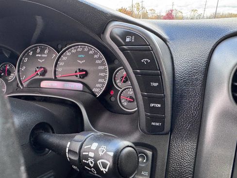 Used 2006 Chevrolet Corvette Base 2dr Convertible w/ Preferred Equipment Group image 13