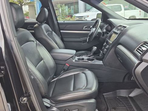Used 2019 Ford Explorer XLT w/ Equipment Group 202A image 26