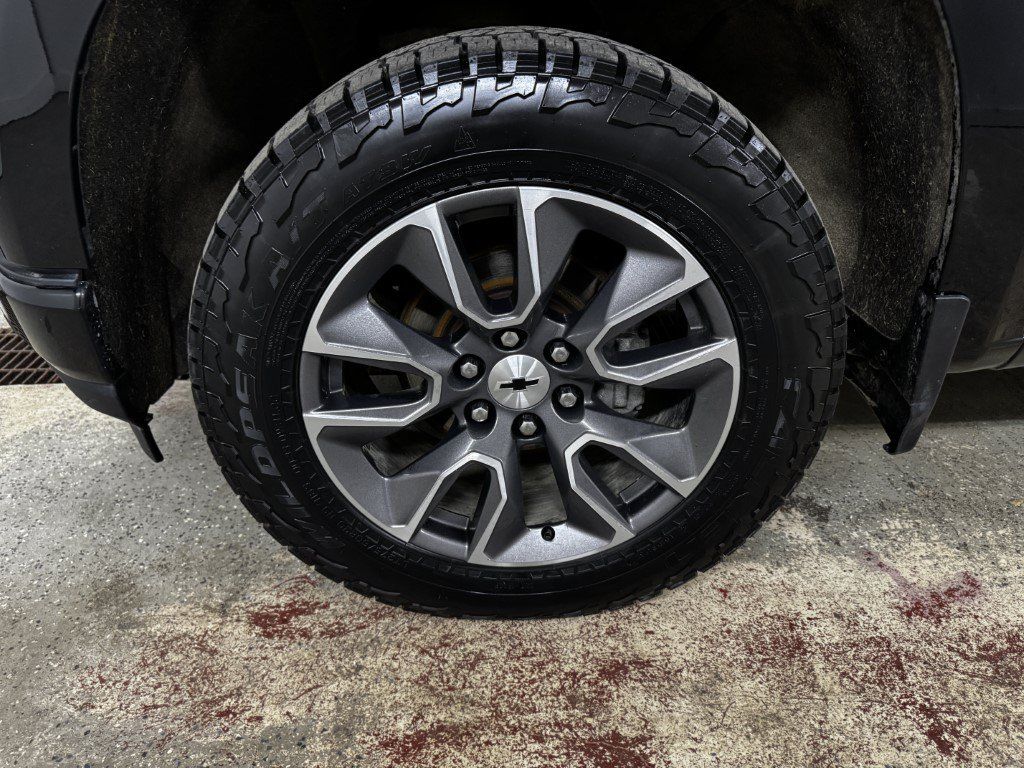 Used 2019 Chevrolet Silverado 1500 RST w/ All-Star Edition AWD/4WD image 17