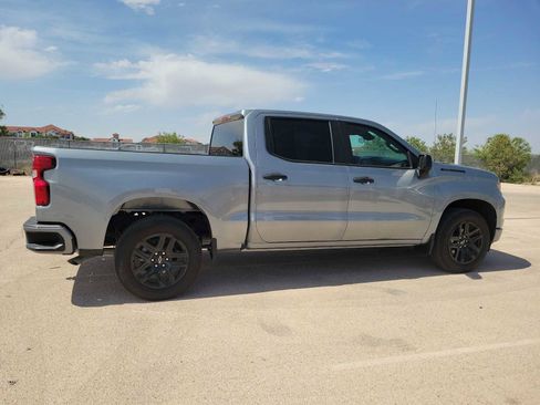 Used 2026 Chevrolet Silverado 1500 Custom w/ LPO, Dark Essentials Package RWD image 9