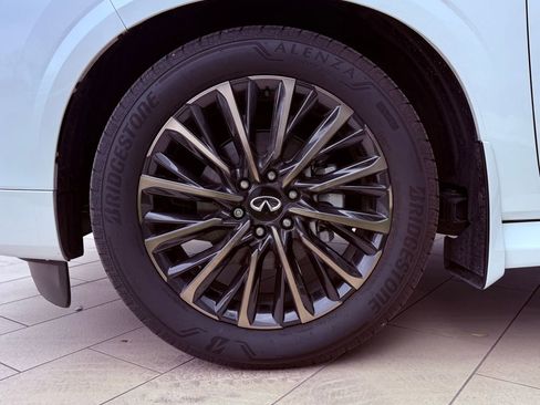 Certified 2026 INFINITI QX80 Autograph w/ Premium Cargo Package AWD/4WD image 39