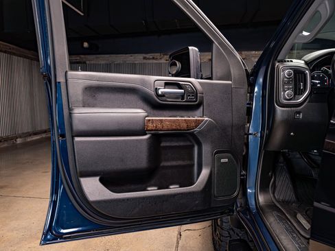 Used 2020 GMC Sierra 3500 Denali w/ Denali Ultimate Package image 30