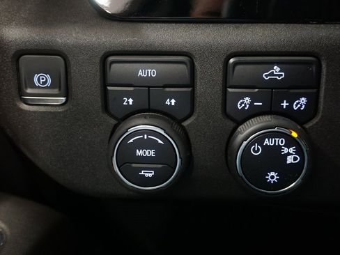 Certified 2024 Chevrolet Silverado 1500 LT image 21