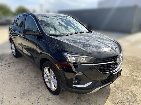 Used 2023 Buick Encore GX Preferred w/ Cold Weather Comfort Package AWD/4WD image 5