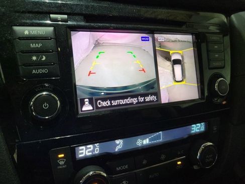 Used 2020 Nissan Rogue SL image 12