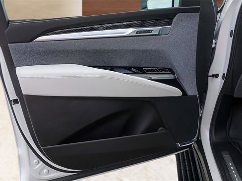 Certified 2025 Cadillac Escalade V w/ LPO, Floor Liner Package image 24