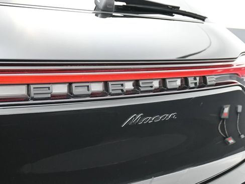Certified 2023 Porsche Macan Turbo AWD/4WD image 14