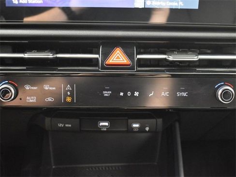 Used 2025 Kia Niro EX image 20