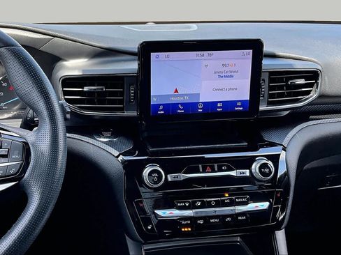 Used 2022 Ford Explorer ST-Line RWD image 7
