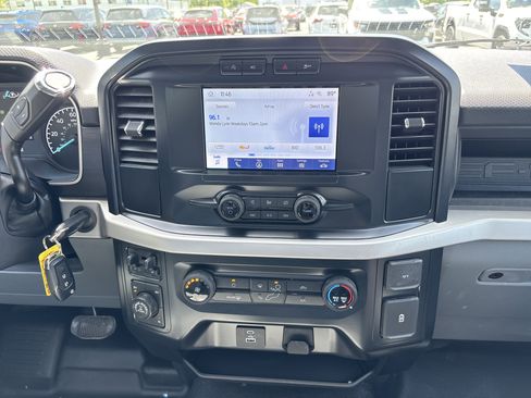 Used 2022 Ford F150 XL w/ Equipment Group 101A High AWD/4WD image 16